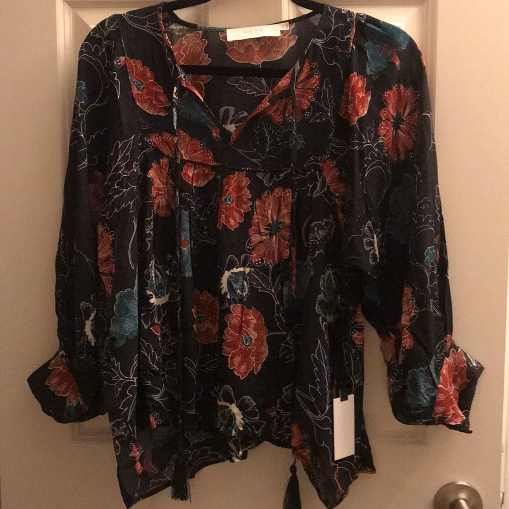 ASTR floral top